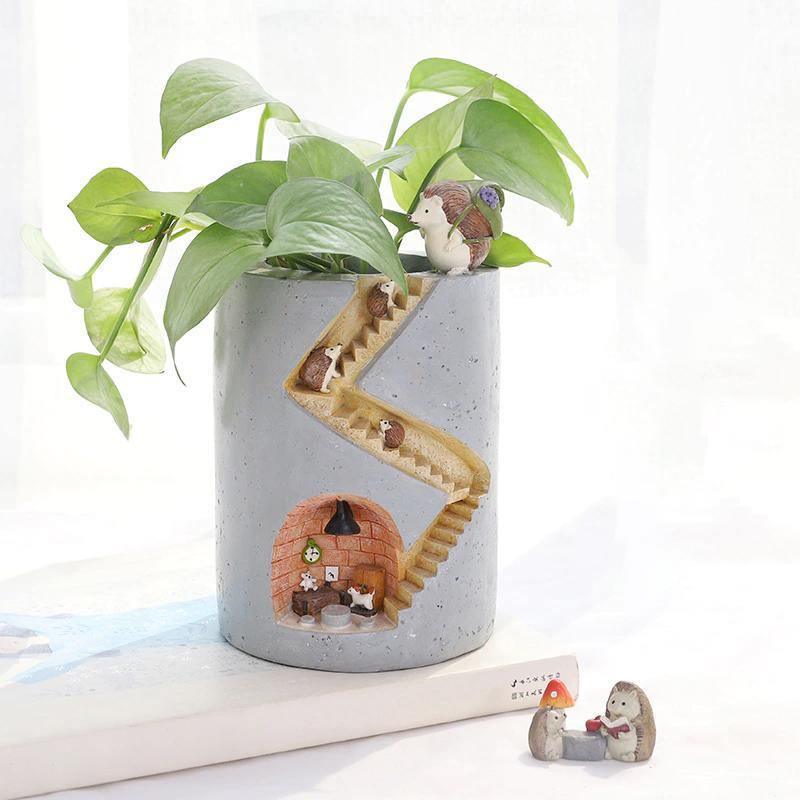 Pet House Ceramic Planter Pot