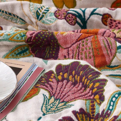 Vintage Floral Throw Blanket | Classic Botanical Pattern