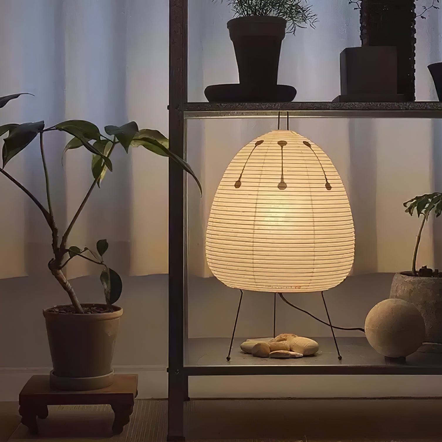 Akari Paper Silhouette Table Lamp