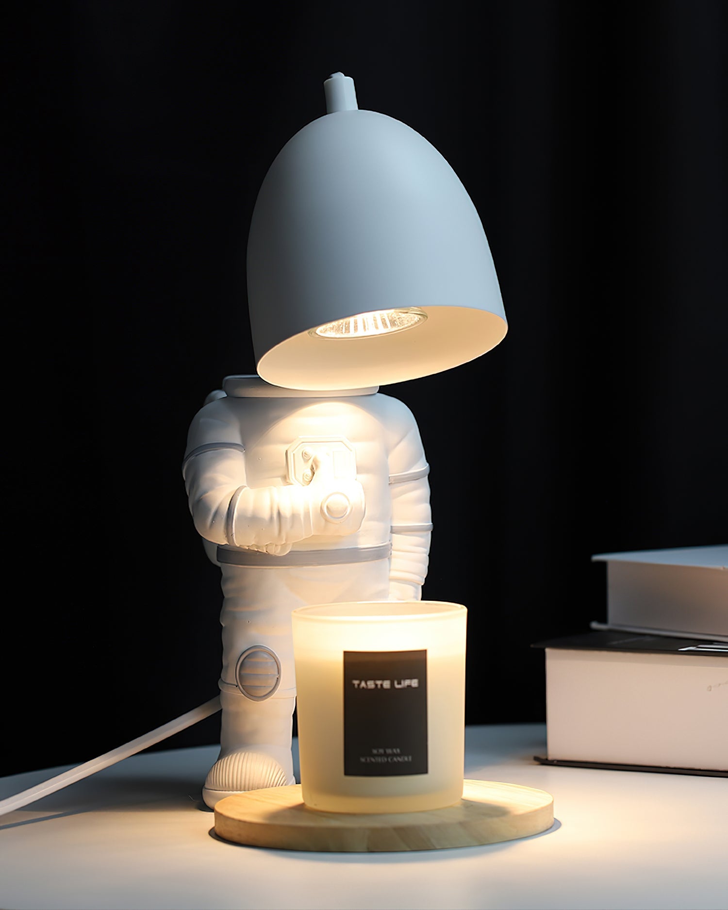 Astronaut Figurine Candle Warmer Lamp