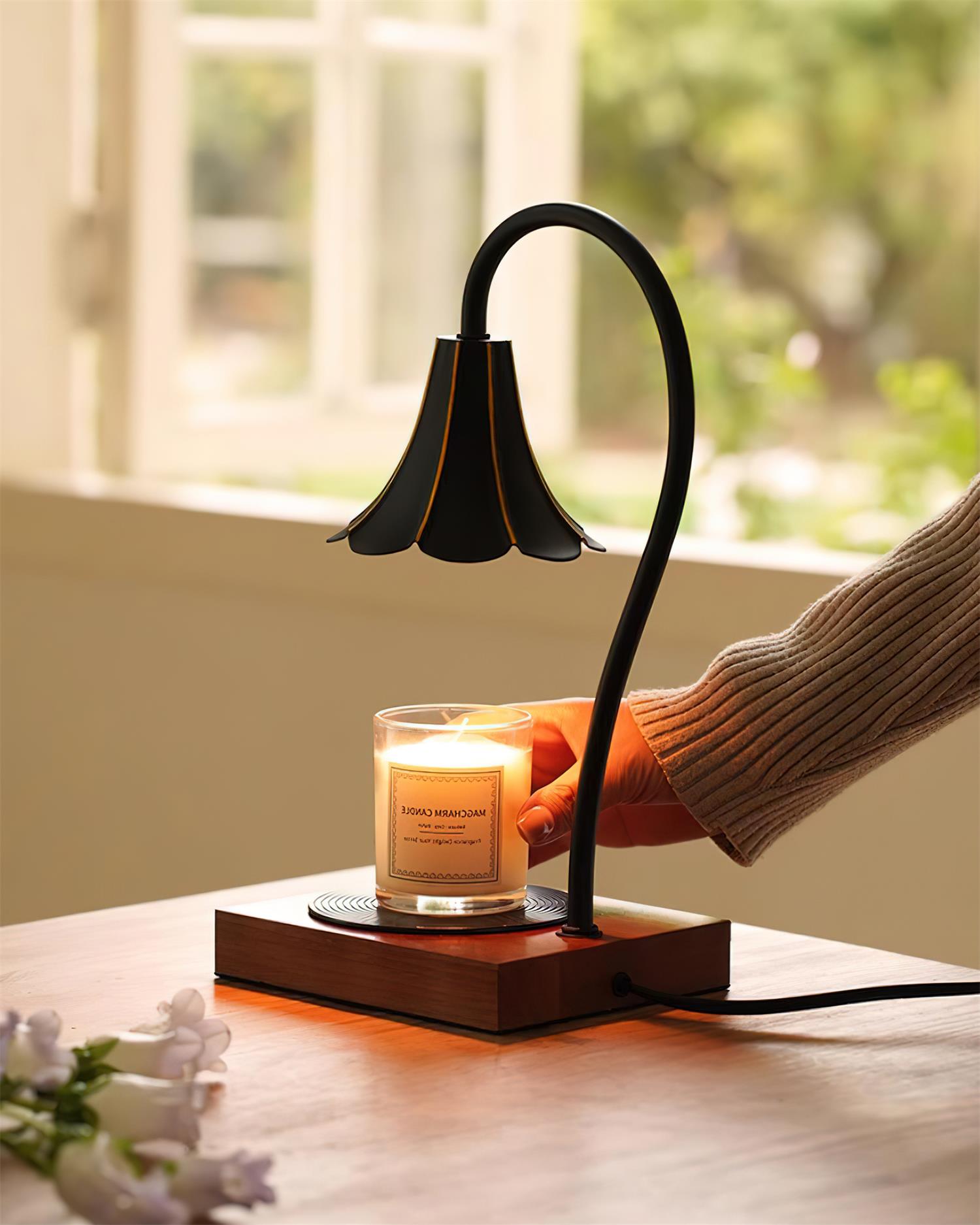 Arched Metal Frame Candle Warmer Lamp