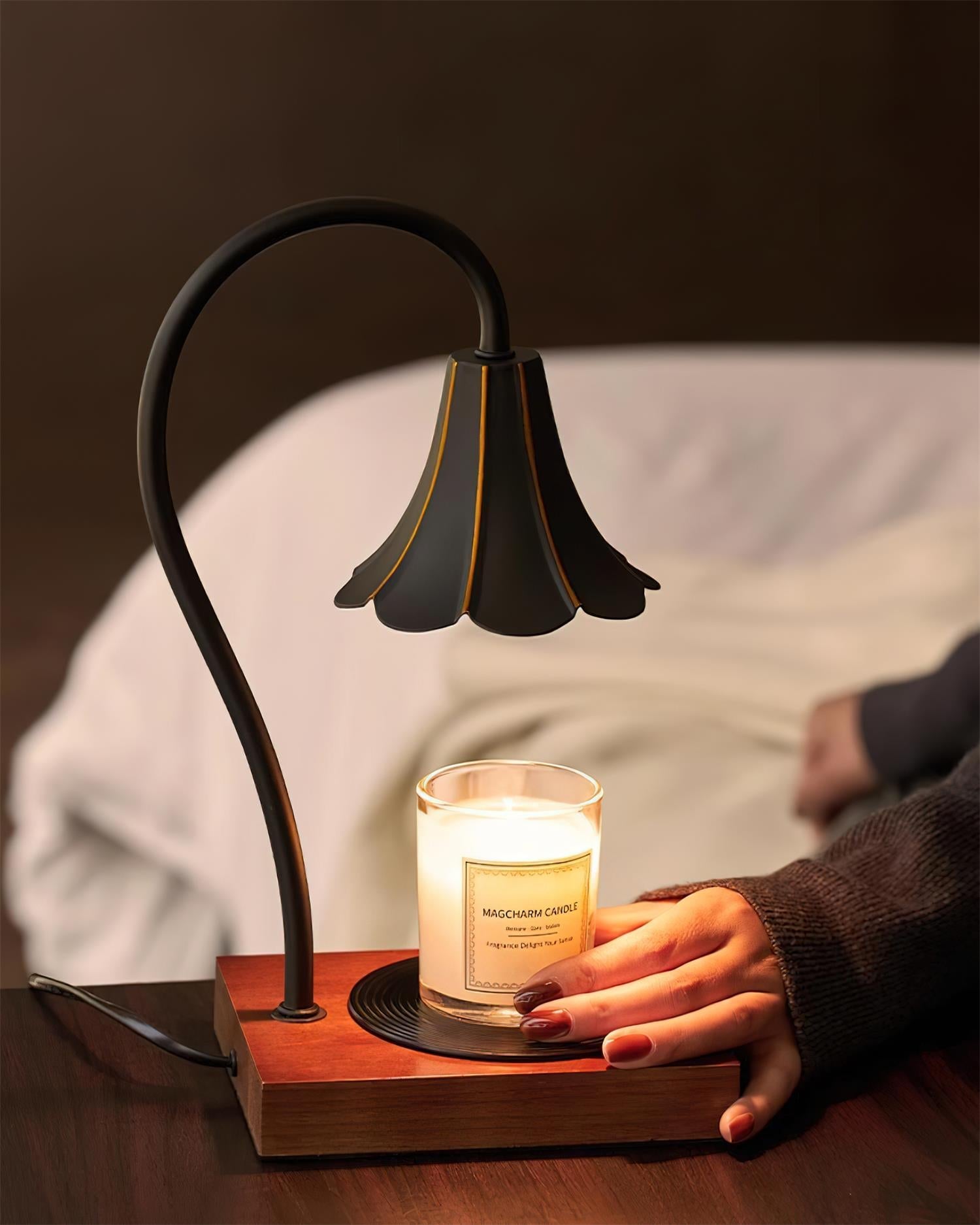 Arched Metal Frame Candle Warmer Lamp