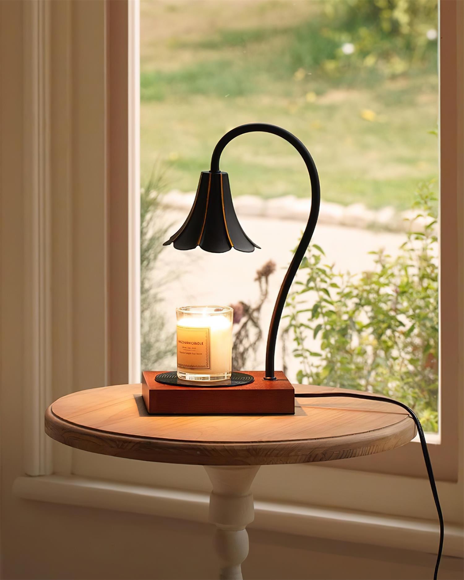 Arched Metal Frame Candle Warmer Lamp