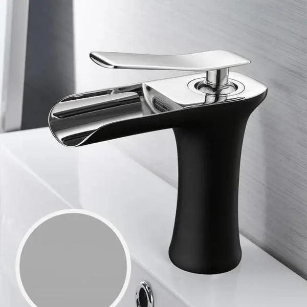 Mai - Single Handle Gold Bathroom Faucet BO-HA Black & Chrome