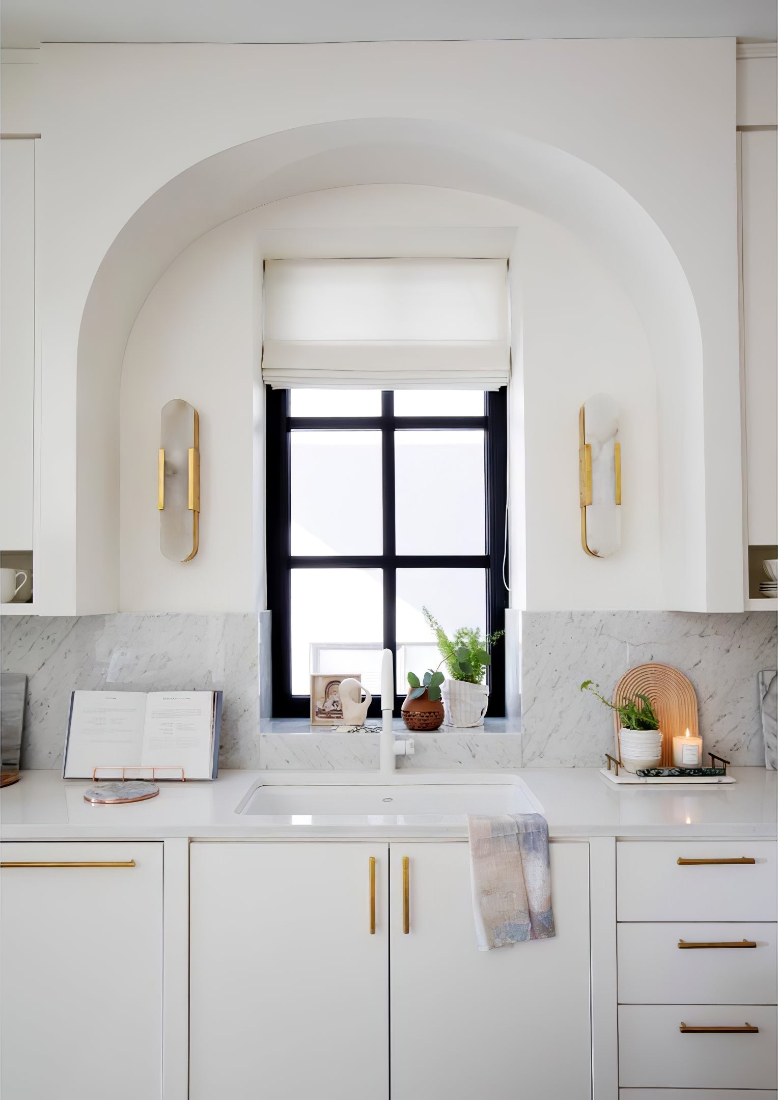 Alabaster Elongated Wall Sconce Light