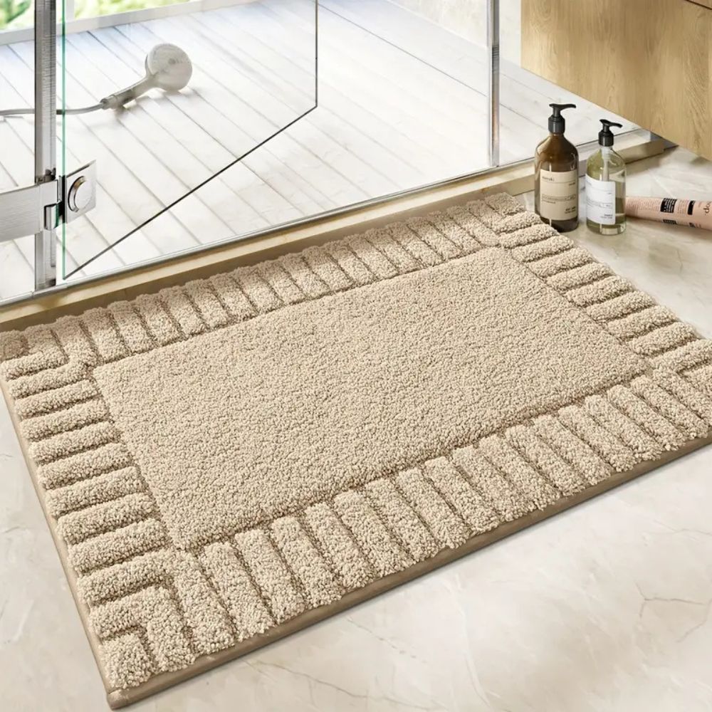 Minimalist Stripe | Non-Slip Bath Mat – Soft Flocking Material 1