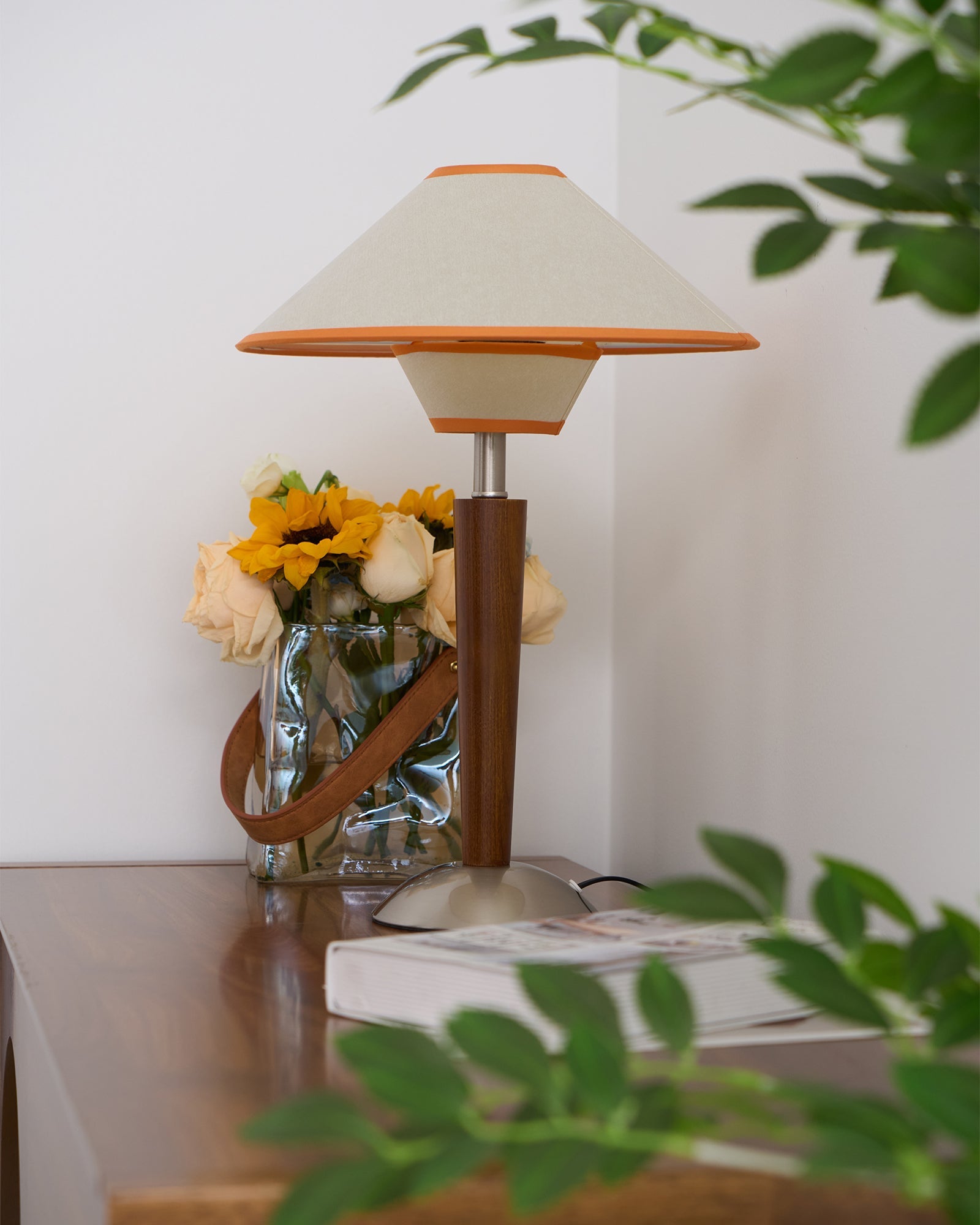 Wooden Stem Classic Table Lamp