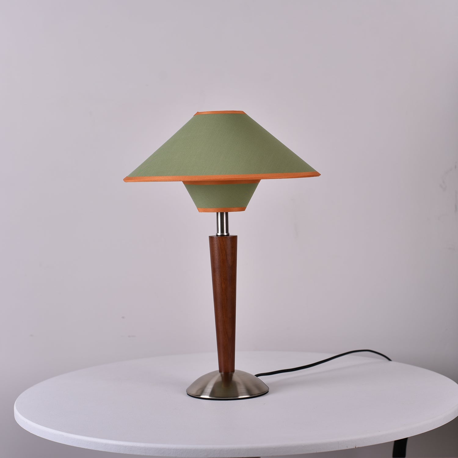 Wooden Stem Classic Table Lamp