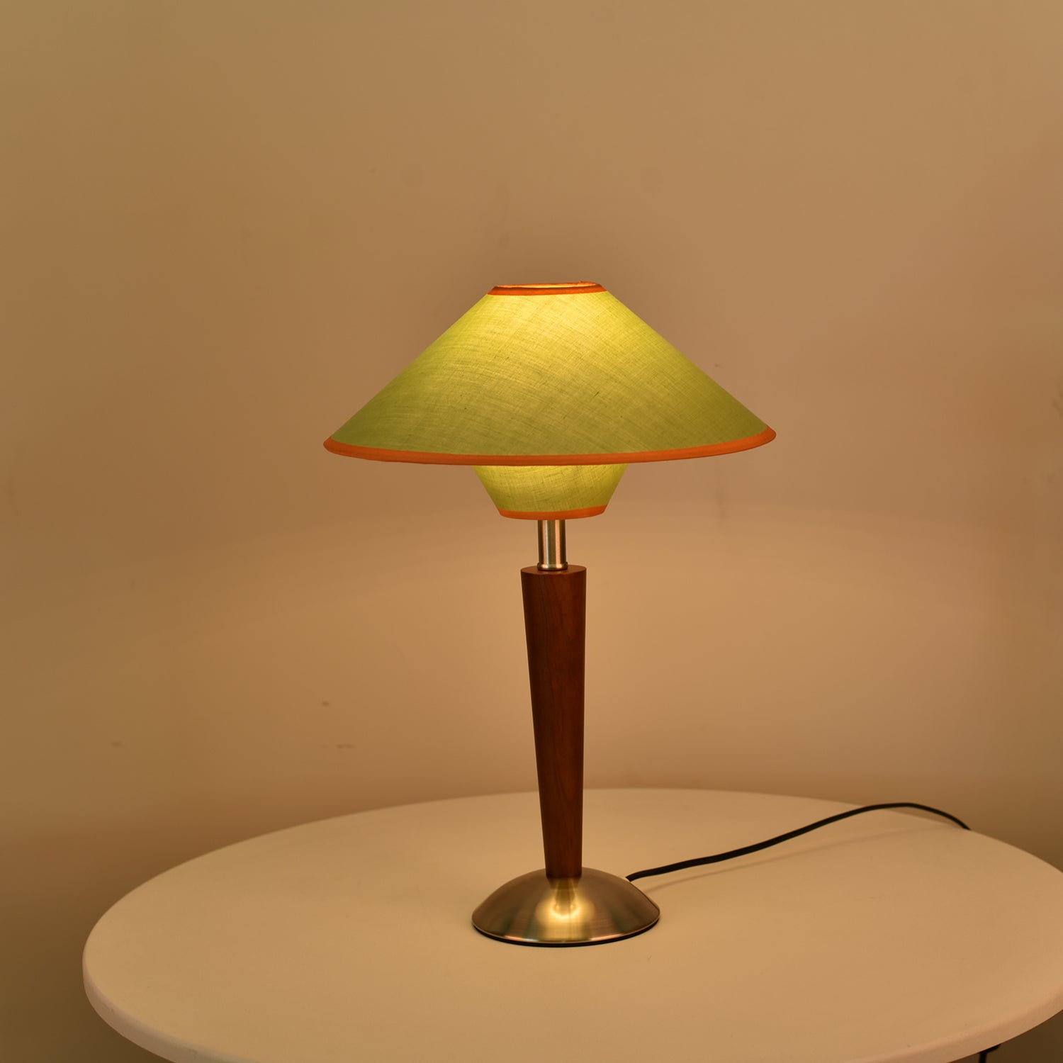 Wooden Stem Classic Table Lamp