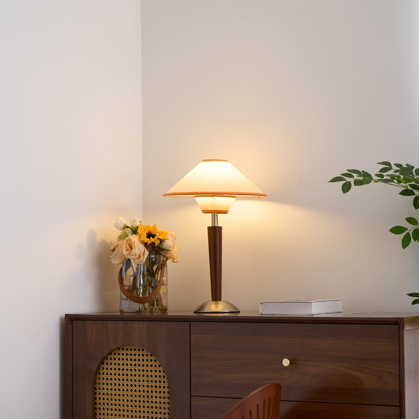 Wooden Stem Classic Table Lamp