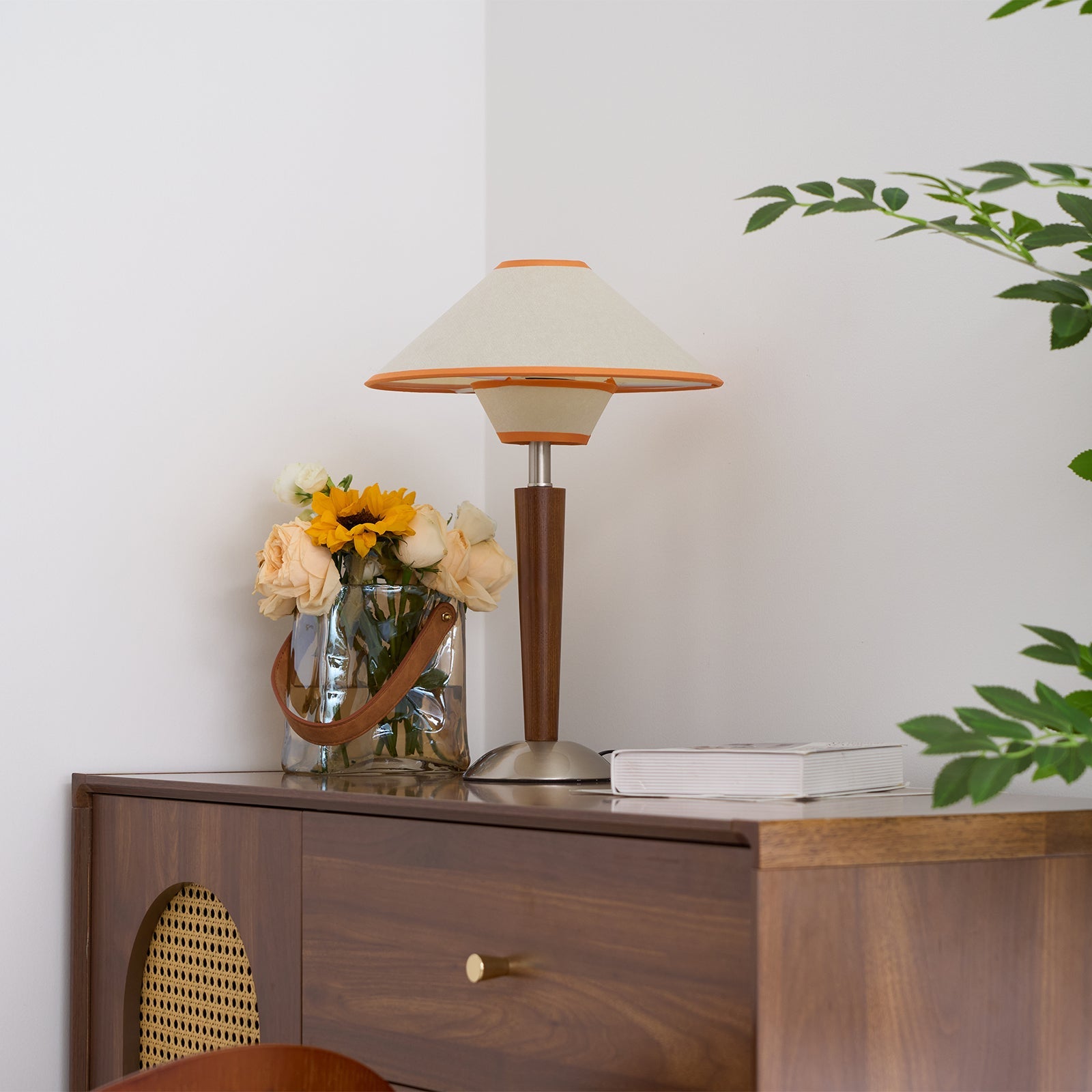 Wooden Stem Classic Table Lamp