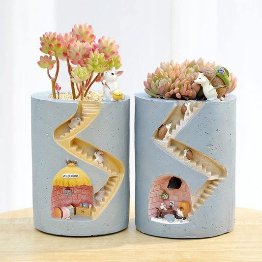 Pet House Ceramic Planter Pot