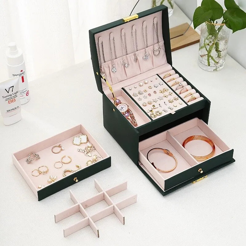 Jewellery box with 3 drawers and luxurious velvet interior – Amylin-Dark green-State of Style