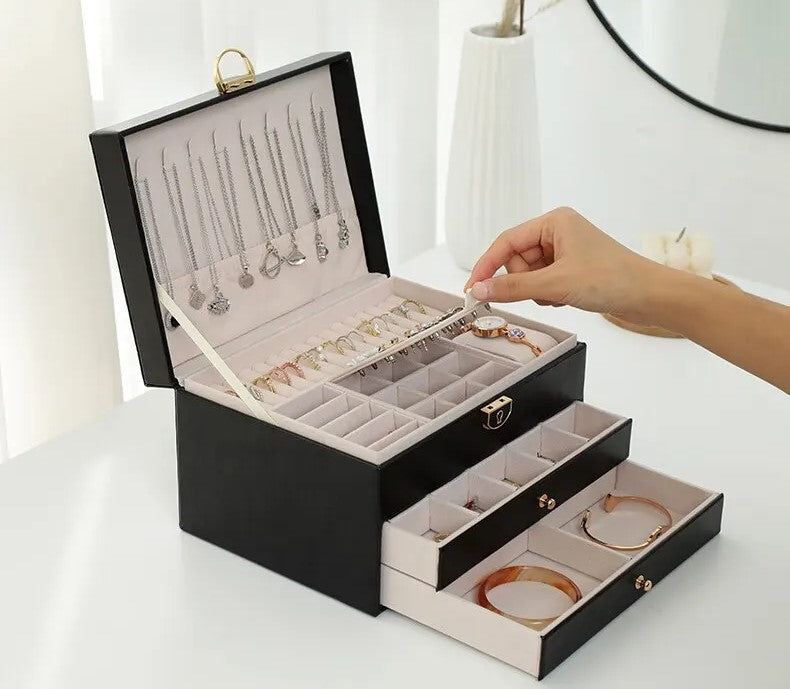 Jewellery box with multiple layers and velvet interior – Maeva-Dark green-State of Style