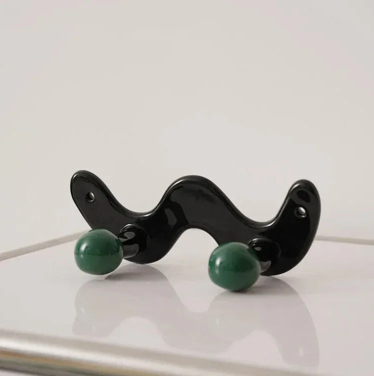 Color Dot Wall Hook Rack