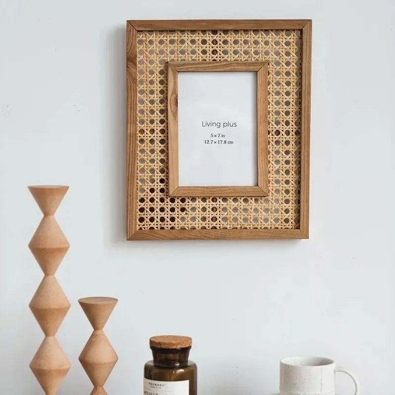 Floating Acrylic Dual-Panel Display Photo Frame