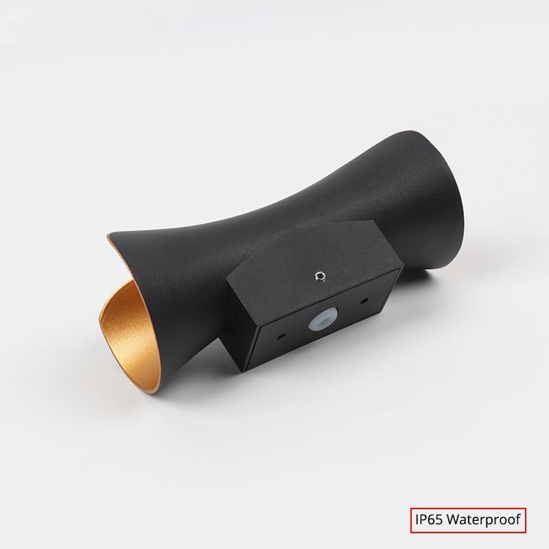 Modern LED Outdoor Wall Lamp - LumiEdge-Small (6W)-Warm White-Black and Gold-State of Style
